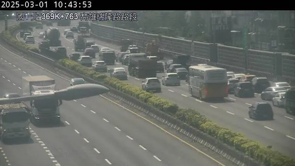 ▲▼228連假第二天上午，國道發生多起事故。（圖／高公局提供）