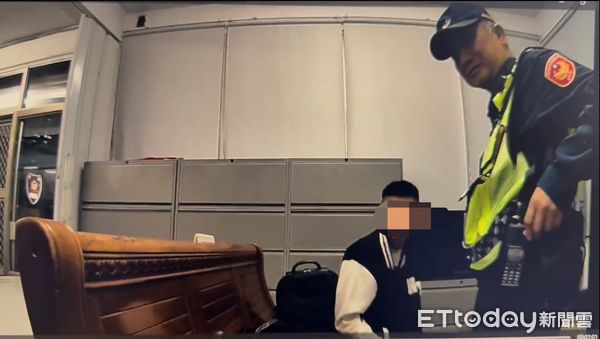 ▲潮州警分局竹田分駐所員警找到吳姓少年             。（圖／記者陳崑福翻攝）