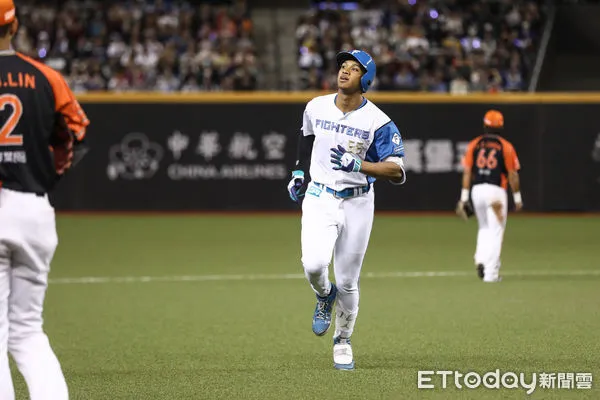 ▲北海道火腿鬥士万波中正。（圖／記者林敬旻攝）