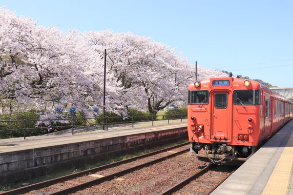 ▲▼JR竹野站，蛇蛇山。（圖／豐岡市・Visit Kinosaki提供）