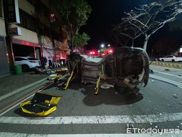 ▲台中死亡車禍！35歲男「閃紅燈沒停」遭撞翻重傷亡。（圖／記者許權毅翻攝）