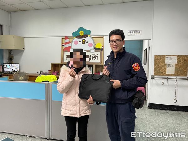▲屏東察分局德協派出所警員鍾富升幫余女找到筆電             。（圖／記者陳崑福翻攝）