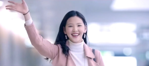 ▲▼章若楠10年前模樣被挖出，對比現在模樣差很大。（圖／翻攝自微博）