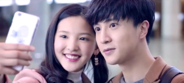 ▲▼章若楠10年前模樣被挖出，對比現在模樣差很大。（圖／翻攝自微博）