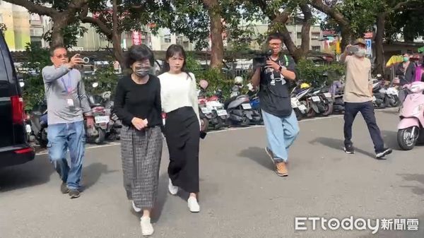 ▲首度會面柯文哲，柯美蘭、陳佩琪現身。（圖／記者陳以昇翻攝，下同）