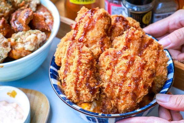 ▲▼肥豚屋豬排食堂，營業時間只賣晚上的限量丼飯。（圖／部落客陳小可授權提供）