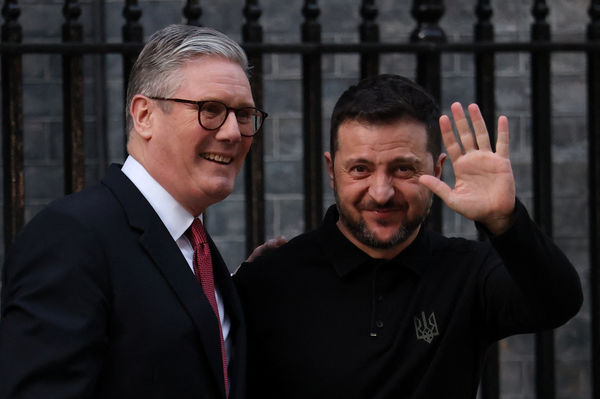 ▲▼英國首相施凱爾（Keir Starmer）3月1日接待烏克蘭總統澤倫斯基（Volodymyr Zelenskiy）。（圖／路透）