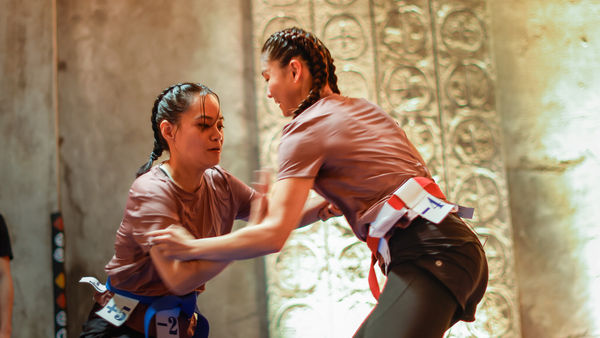 ▲▼主持群將在泥漿中奮戰拚搏。胡宇威（左起）、超認真少年(前)、郭芝吟(後)、林莎、文姿云、李霈瑜(大霈)(前)、楊奇煜、喬瑟夫 。（圖／公視提供）