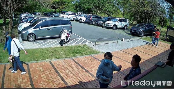 ▲台南山上花園水道博物館在228連假迎來爆發性人潮，櫻花滿開、天氣晴朗，3天內來客數突破萬人超越春節。（圖／記者林東良翻攝，下同）