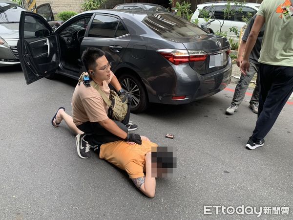 ▲▼男子在網路上假冒泡麵品牌販賣，第一天送貨就被逮。（圖／警方提供，下同）