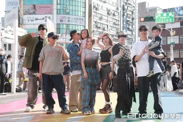 ▲▼金陽、NIKE、田一德、徐百川、張瑞哲、黃美珍／三立《S+PLUS巔峰舞者》街舞快閃活動。（圖／記者周宸亘攝）