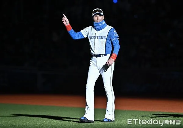 ▲▼ 日職北海道日本火腿鬥士隊2025台灣交流賽，火腿隊監督新庄剛志。（圖／記者李毓康攝）