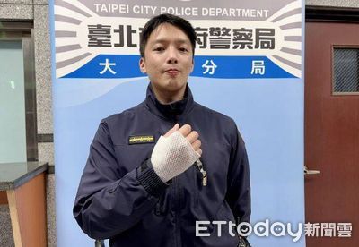 柴犬逛寧夏夜市跟定女騎士！跳上車想兜車　進警局直接開咬警員