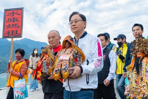 ▲石門水庫媽祖水上遶境暨開漳聖王慶典熱鬧舉行