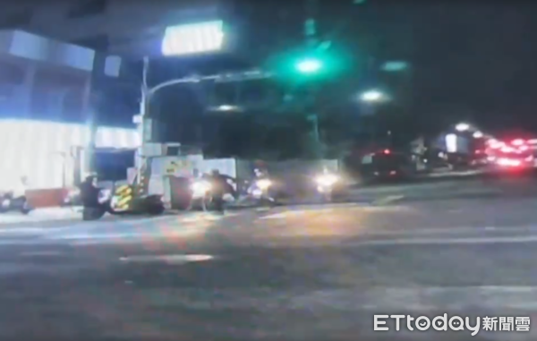 ▲台東市舊寶桑派出所前爆發衝突，警方確認為行車糾紛。（圖／記者楊漢聲翻攝）