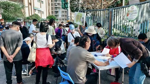 ▲罷免吳沛憶人潮。（圖／劉思吟提供）