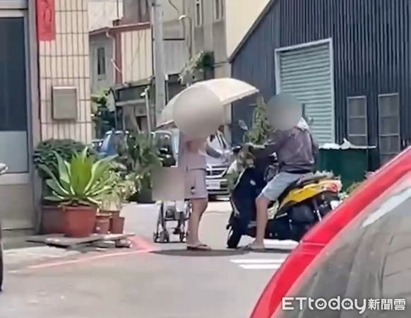 ▲媽媽毒販帶兒子交易！海洛因藏嬰兒車內　翻開帳冊人次上百。（圖／記者許權毅翻攝）