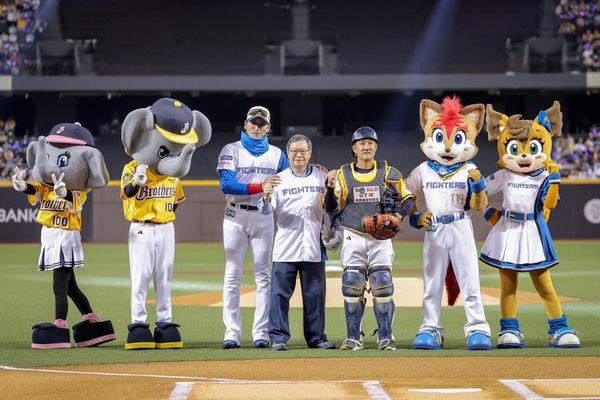 ▲中國信託邀請基層教練、球員觀戰火腿交流戰。（圖／中國信託提供）