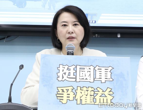 ▲▼國民黨團召開 挺國軍 顧家園 爭權益  記者會 王鴻薇 羅智強 徐巧芯。（圖／記者屠惠剛攝）