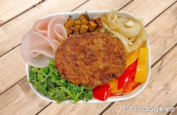 ▲▼台鐵鐵石新嚐便當。（圖／台鐵公司提供）