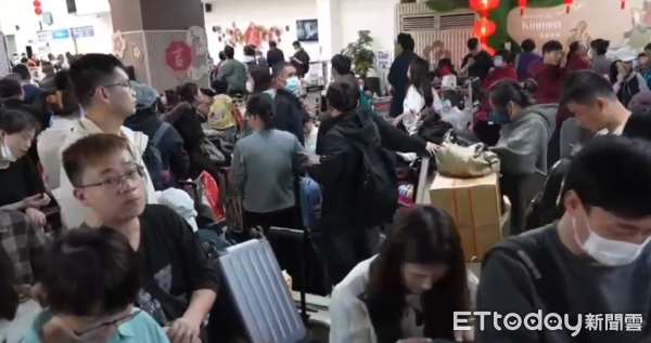 ▲▼             霧鎖金門，小三通、航班全延誤。（圖／記者林名揚翻攝，下同）