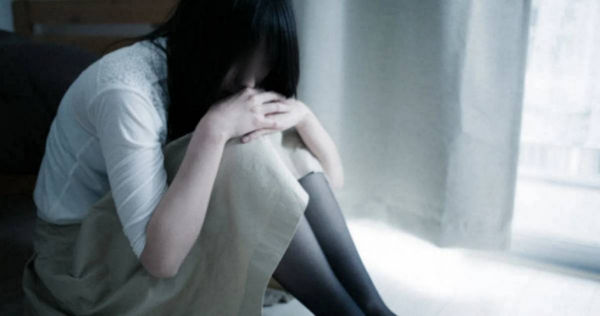 大多數人若發現另一半出軌，一定都相當不能接受。（示意圖／PAKUTASO）