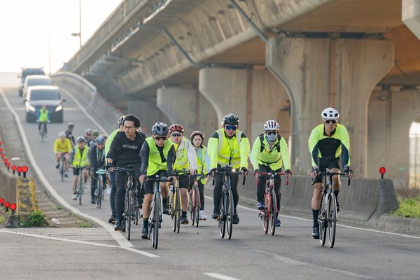 ▲▼民眾黨2025年2月28日進行「一日北高」活動，由黨主席黃國昌帶隊，以接力方式完成。（圖／民眾黨提供）