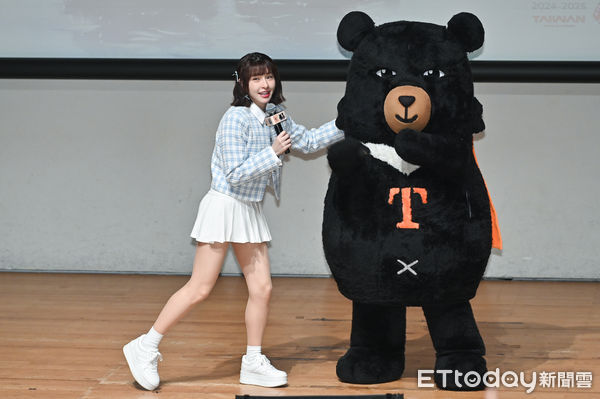 ▲▼峮峮出席金泉獎得獎揭曉典禮。（圖／記者李毓康攝）