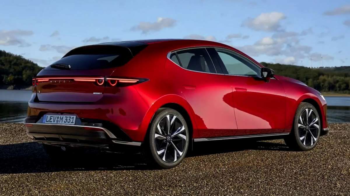 ▲Mazda 3預期正在開發中，將搭載全新的汽油、EV純電動立。（預想圖／翻攝自youtube@MV Auto）