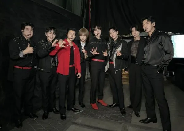 ▲▼ 台灣E.L.F.超狂！粉絲窩票選SJ包辦前3名　東海認證「老婆應援」：最棒。（圖／翻攝自粉絲窩、韓星爆爆、SJ官方IG）