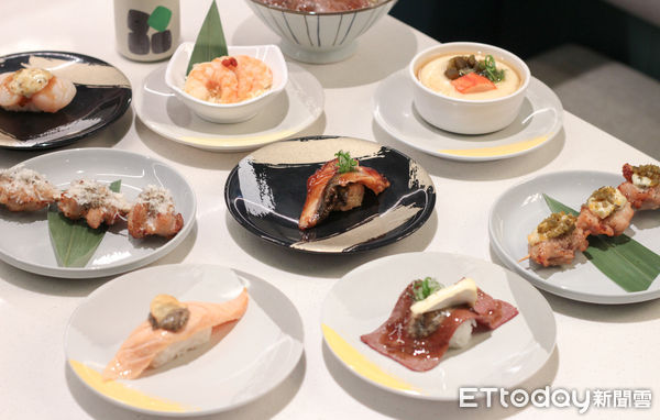 ▲椒心胡椒沙拉醬放進壽司！爭鮮x雙月食品社10款聯名商品即日上市。（圖／記者黃士原攝）