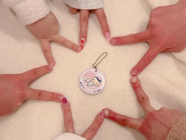 ▲辻希美宣布「懷第5胎」！治療不孕症隔7年當媽　17歲大女兒出道。（圖／翻攝自辻希美IG）