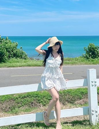 ▲超直白陰唇留前男友冰箱被丟。（圖／翻攝自超直白IG）