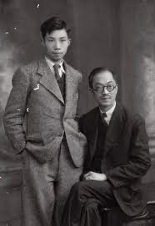 王大閎（左）與父親王寵惠（右）。（王守正提供）