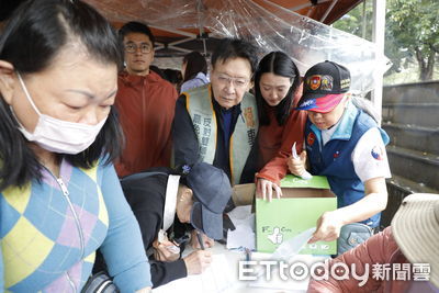 現身力挺藍青年罷免吳沛憶 趙少康喊話黨中央給資源、否則等挨打