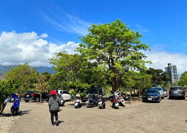 ▲▼頭城玄德宮泡麵土地公，頭城拜拜免費吃泡麵。（圖／部落客陳小可授權提供）
