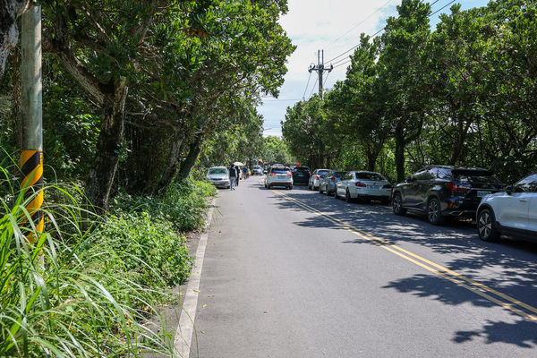 ▲▼頭城玄德宮泡麵土地公，頭城拜拜免費吃泡麵。（圖／部落客陳小可授權提供）