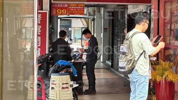 ▲▼獨／台中「法國麵包名店」遭縱火！員工機車燒毀　涉案男徒步跑了。（圖／記者許權毅攝）