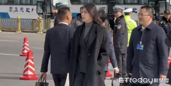 ▲大陸「蝶后」張雨霏以人大代表的身份出席2025全國兩會。（圖／記者任以芳攝）