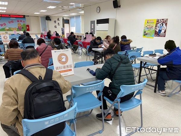 ▲台中市勞工局聯合徵才。（圖／記者游瓊華翻攝）