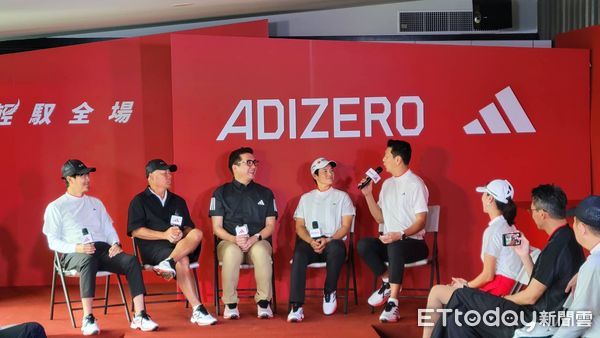 ▲王靜瑩(左起)、巫啟賢、小禎、曾國城與佩甄今天出席活動（圖／記者葉文正攝）