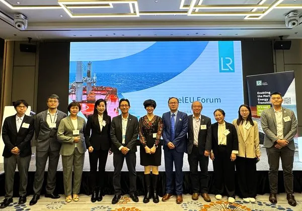 ▲左五起LR新加坡公司代表吳鐘漢、台灣公司總經理呂芳儀、BIMCO亞太區總經理庄煒、LR高雄驗船師經理甘裕元等合影。（圖／LR提供）