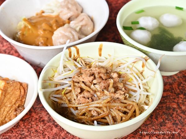 ▲▼阿姐鮮蝦大餛飩｜脆上人氣美食再一間！一週吃上好幾回的隱藏版麵店，不吃辣招牌辣醬麵別輕易嘗試！。（圖／部落客糖糖授權提供）