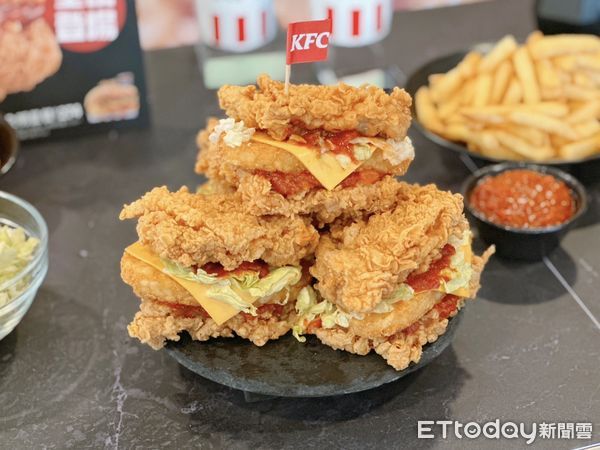 ▲▼肯德基「莎莎咔啦肉霸堡」登台。（圖／記者蕭筠攝）