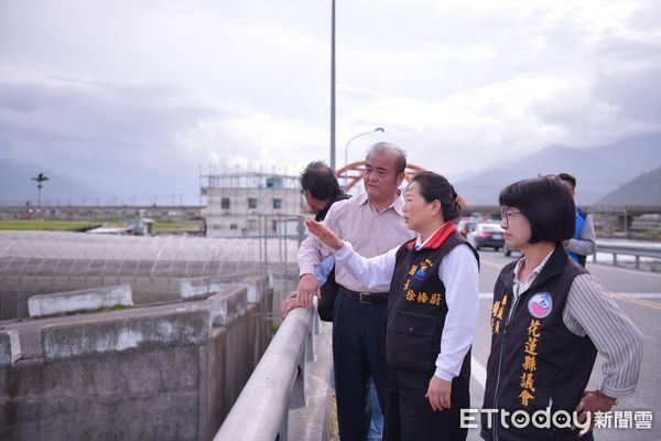 花蓮無尾溪拓寬通水斷面工程已完成預力樑設置進度超前預計今年完工。（圖／花蓮縣政府提供，下同）