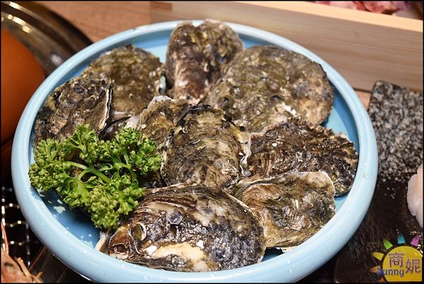 ▲▼築崎燒串放題|台中烤串燒肉吃到飽588元起!軌道車送餐+豐盛自助吧超過百種食材還有免費和服穿搭。（圖／部落客商妮授權提供）
