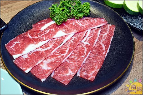 ▲▼築崎燒串放題|台中烤串燒肉吃到飽588元起!軌道車送餐+豐盛自助吧超過百種食材還有免費和服穿搭。（圖／部落客商妮授權提供）