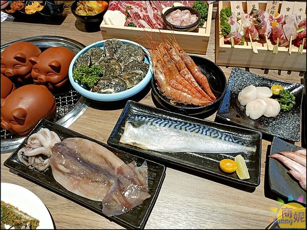 ▲▼築崎燒串放題|台中烤串燒肉吃到飽588元起!軌道車送餐+豐盛自助吧超過百種食材還有免費和服穿搭。（圖／部落客商妮授權提供）