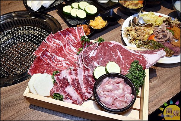 ▲▼築崎燒串放題|台中烤串燒肉吃到飽588元起!軌道車送餐+豐盛自助吧超過百種食材還有免費和服穿搭。（圖／部落客商妮授權提供）