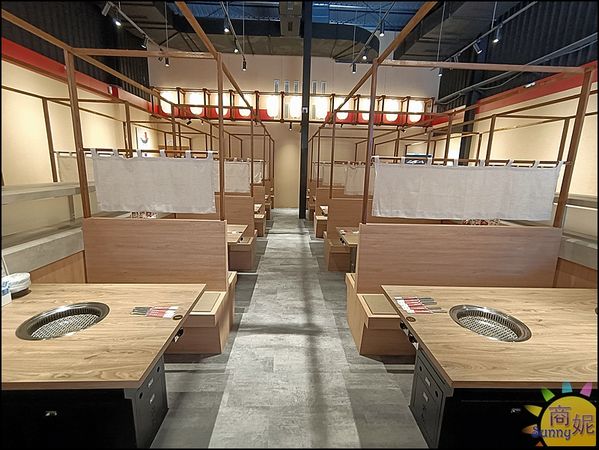 ▲▼築崎燒串放題|台中烤串燒肉吃到飽588元起!軌道車送餐+豐盛自助吧超過百種食材還有免費和服穿搭。（圖／部落客商妮授權提供）